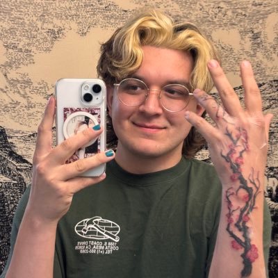 daveed ✌🏻🌺's profile picture