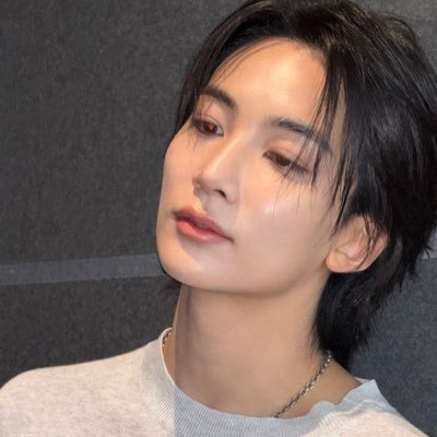 cscwwjhgyu's profile picture