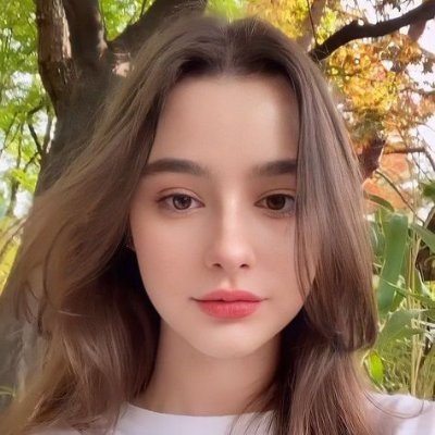 Clara_Green95's profile picture