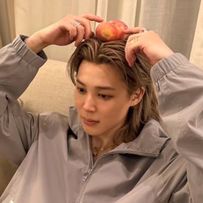 Beth loves Jimin's profile picture