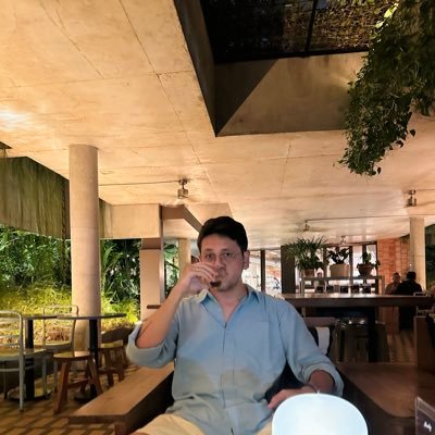 z. h.'s profile picture