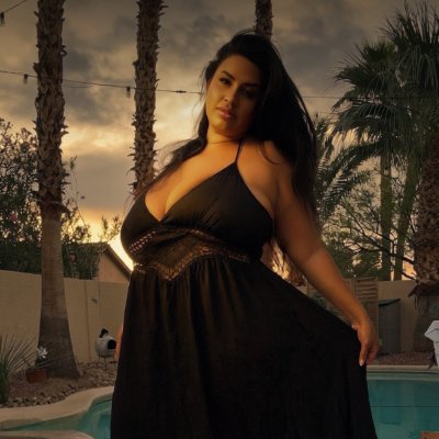 SRoseCurves's profile picture