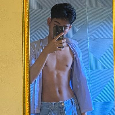 R E Y 🕷️'s profile picture