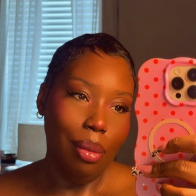 CuratedbyJ_'s profile picture