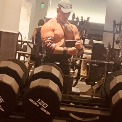 ProfMuscleSlut's profile picture