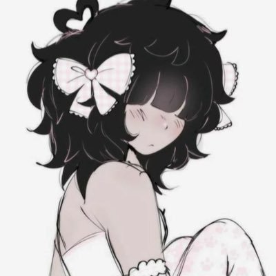 heartzz4moth's profile picture