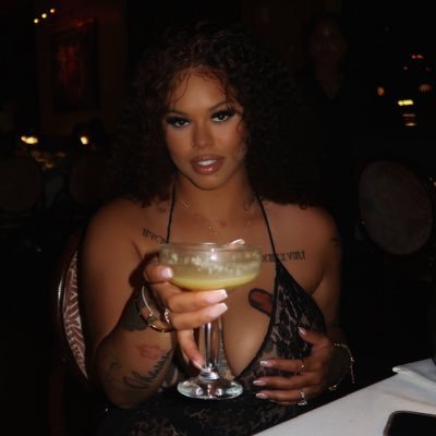 HER✨'s profile picture