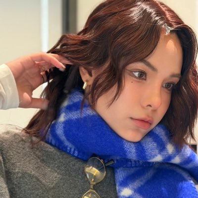yslrozey's profile picture