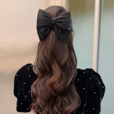 白's profile picture