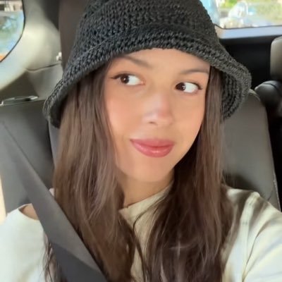 RENEESRODRIGO's profile picture