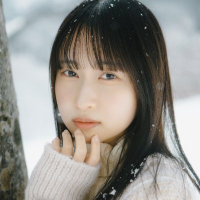 花岩香奈 1st写真集 Polaris's profile picture