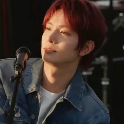 pink🧞♂️'s profile picture