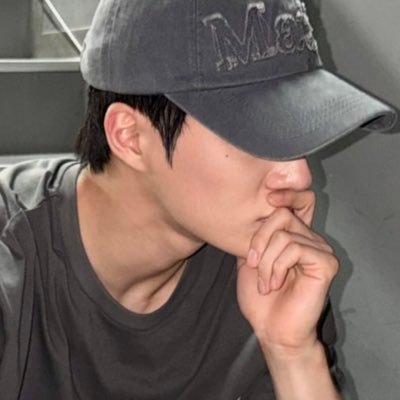 𝙖𝙨𝙞𝙣 𝟐𝟑𝟏𝟑%'s profile picture