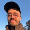 Adam (not) profil fotoğrafı