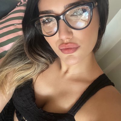 Mel's profile picture