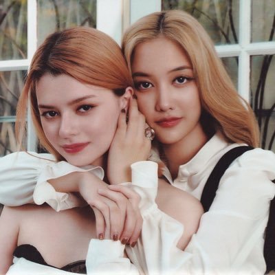 𝓛𝓸𝓶𝓑𝓵𝓮𝔀 🏳️🌈👭🏻💕's profile picture