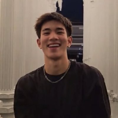 𝔽𝕠𝕦𝕣𝕥𝕙 𝕝𝕚𝕘𝕙𝕥 🤍ᵏʰⁿ saw bts 😭's profile picture