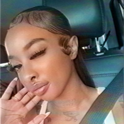 ReyvinNychole's profile picture