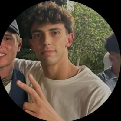 Riฤ's profile picture