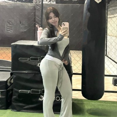 Fitri Almera's profile picture