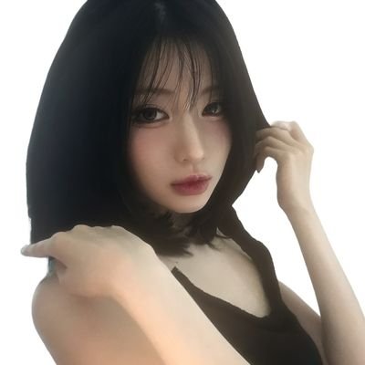 𖹭's profile picture