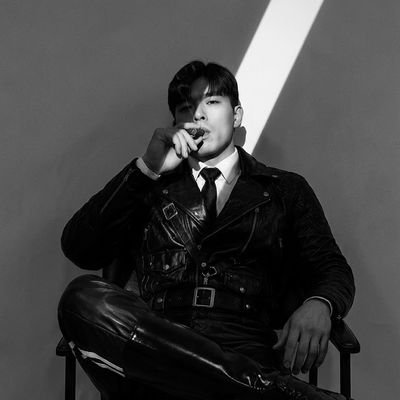 LEATHER_ADLER's profile picture