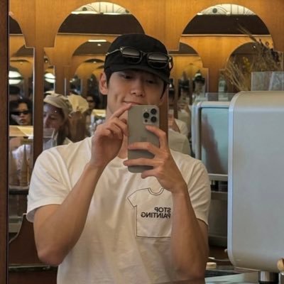 ไอ้ต้าวมุ้กรอบ ᙏ̤̫'s profile picture