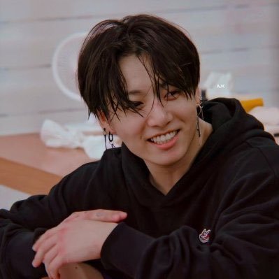ᴮᴱ황금 아뇨카 🌌's profile picture