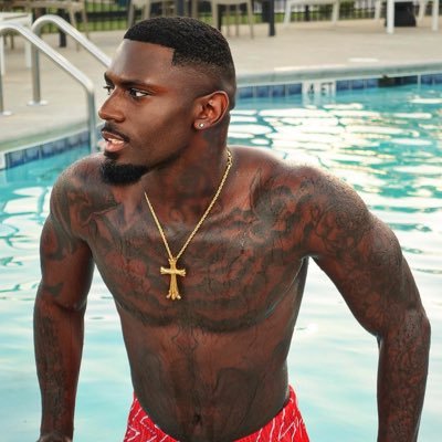Darkskin Gold Teeth 💸's profile picture