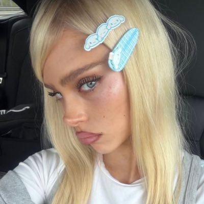 bratzone_'s profile picture