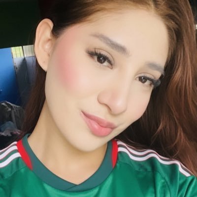 EmiHZ2v's profile picture