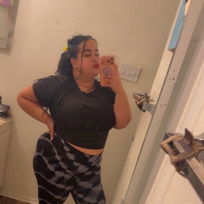 ymqrie's profile picture