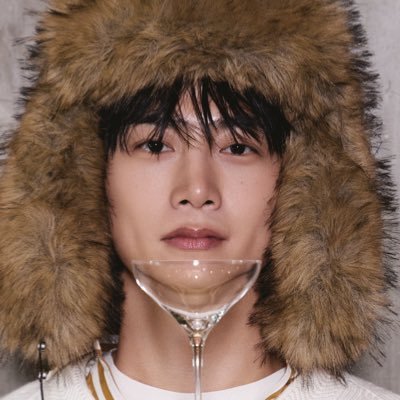 옥택연's profile picture