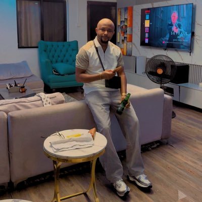 Mr. Manny 🚘's profile picture