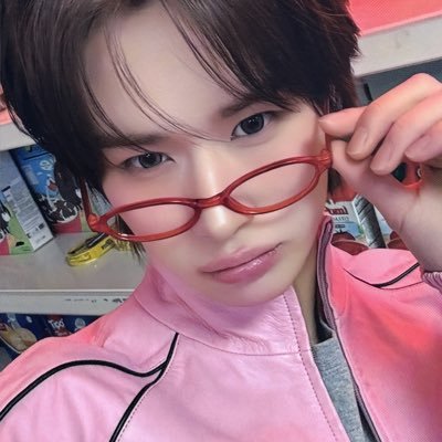 𝗧𝗪𝗔𝗥𝗗's profile picture
