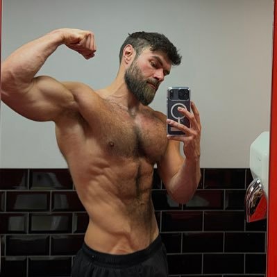 CHRISBSFW's profile picture