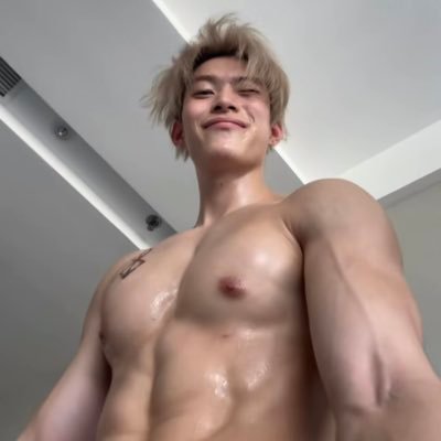 linzaihens's profile picture