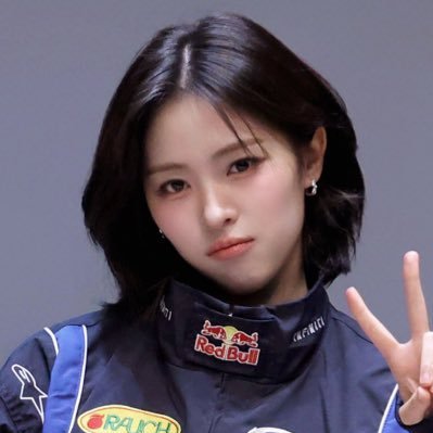 j 🍬 J/LIA BIRTH MONTH ≷ 🪼's profile picture