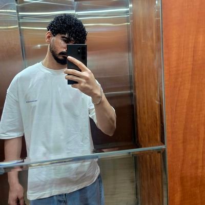 نـــــــاخـــــــــــدا's profile picture