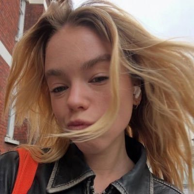 dee's profile picture