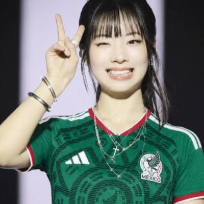 nessie 🇲🇽🐦⬛'s profile picture