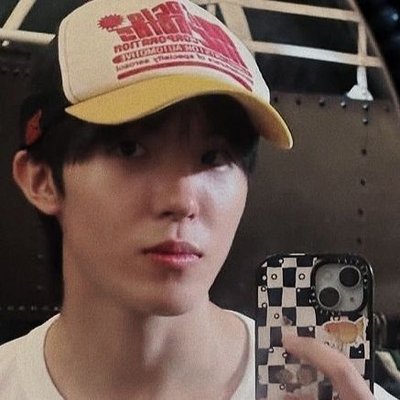 binhirunwoo's profile picture