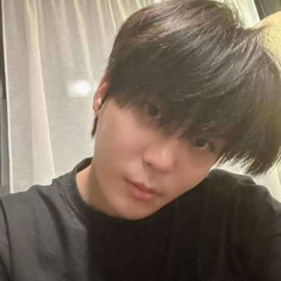 elliot 🌙's profile picture
