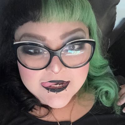 Mizz_Rissa90's profile picture