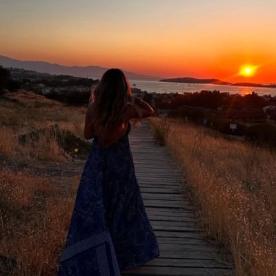sadece gülümse 😊's profile picture
