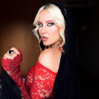 K U V E's profile picture