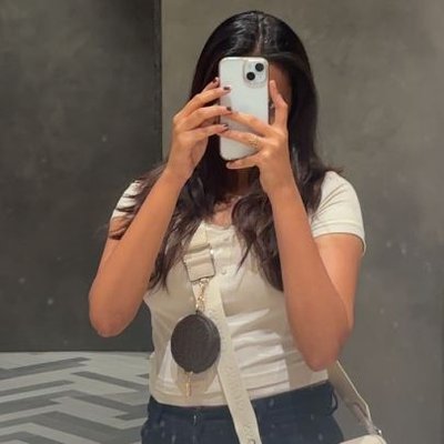 yashnaaa_'s profile picture