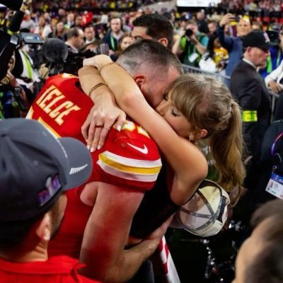 tayvis throwbacks's profile picture