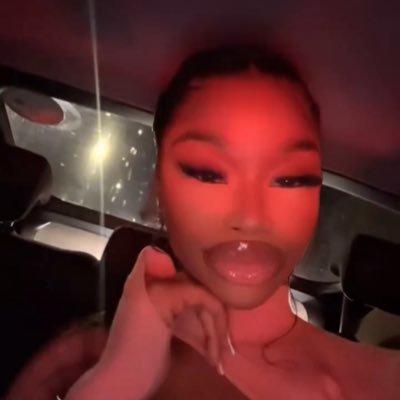 ☆ ★'s profile picture