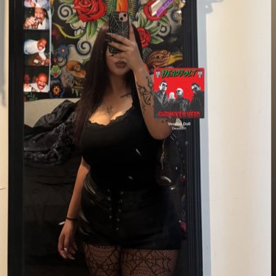 vee 🕸️🦇🍒's profile picture